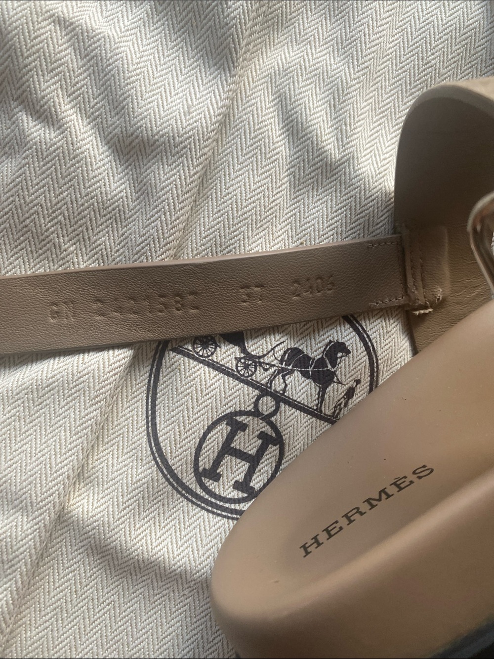 Women’s Hermes Genius Sandals in Beige Sable - Picture 11 of 12